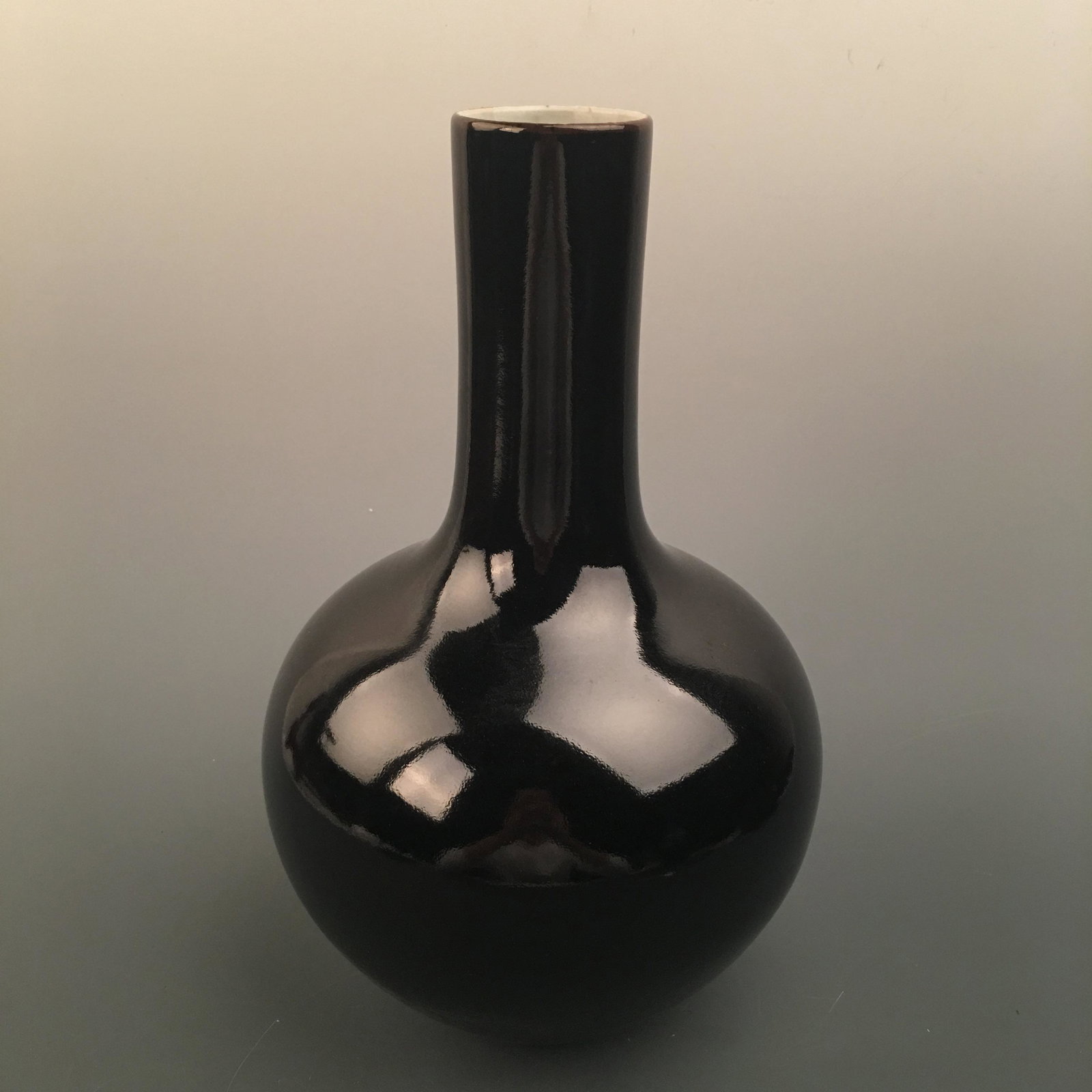 Chinese Black Glazed Bottle Vase, Qianlong Mark (1 of 6)