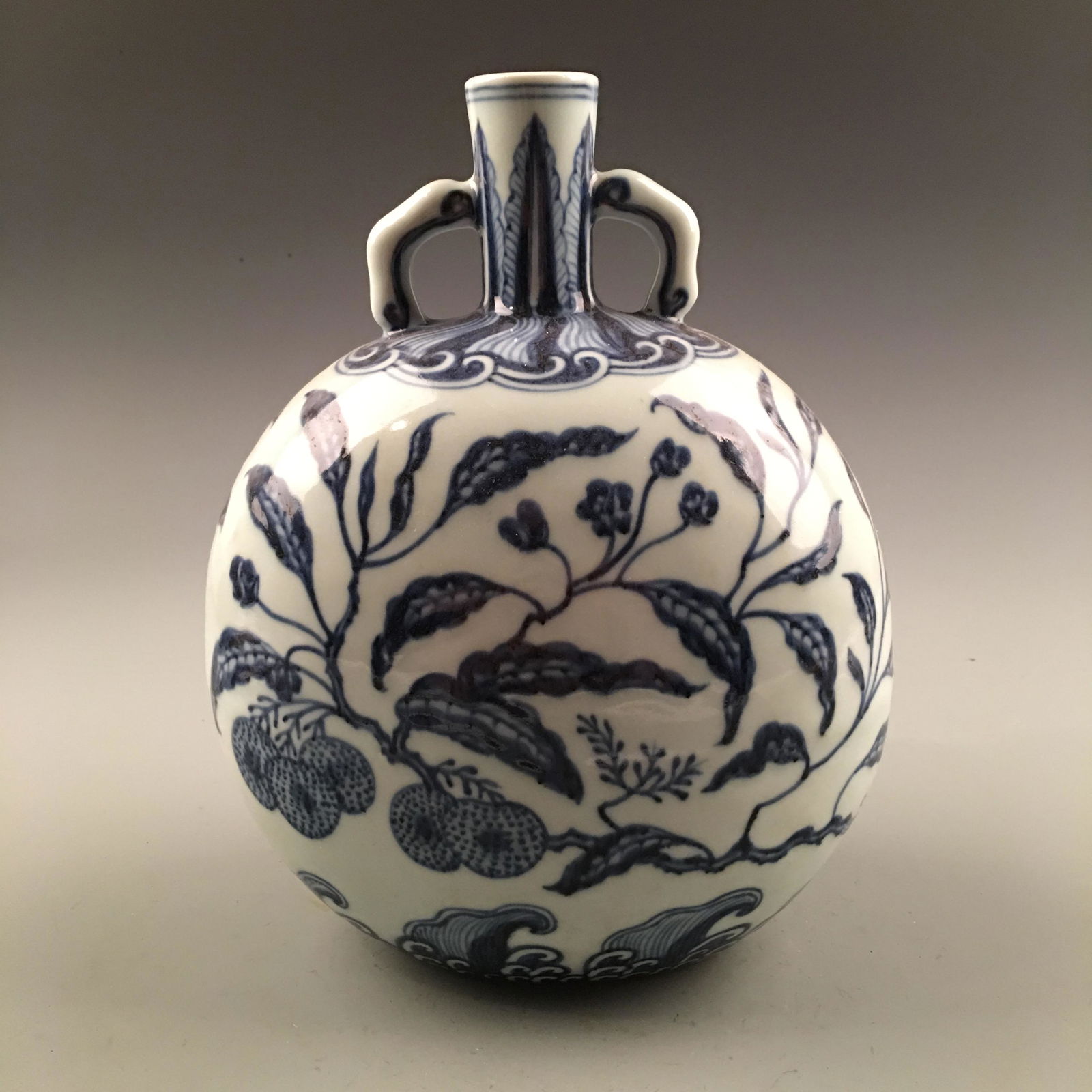 Chinese Blue&White Moon Flask Vase (1 of 8)