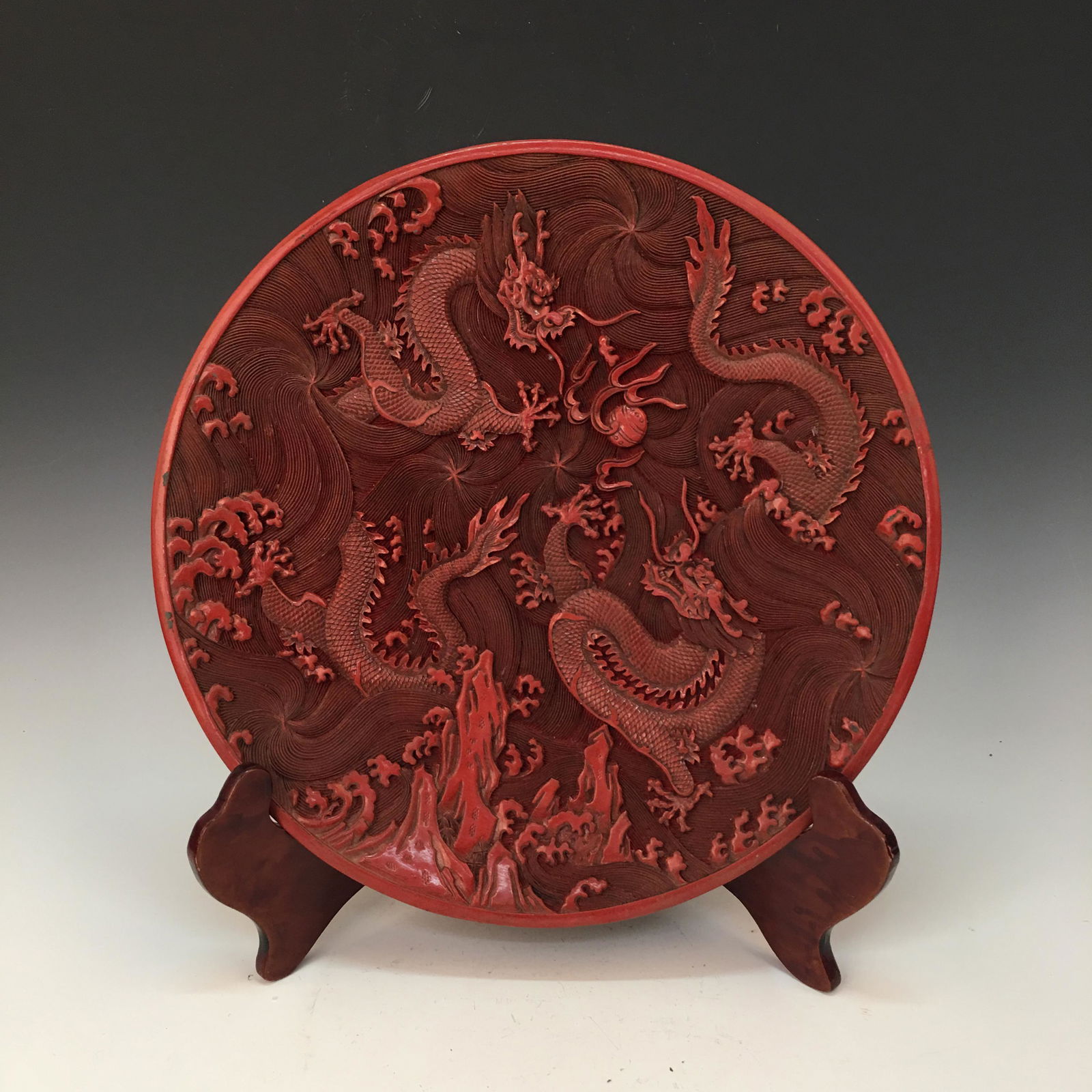 Chinese Lacquare Ware 'Dragon' Plate (1 of 7)