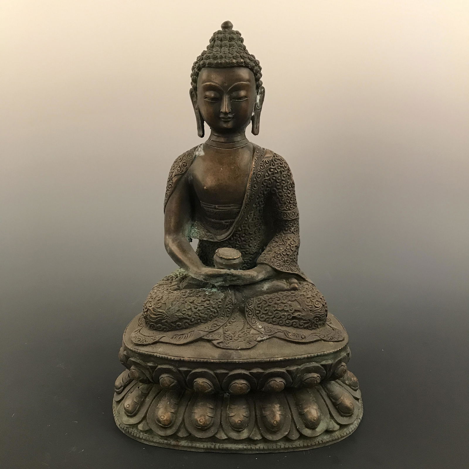 Chinese Bronze Sakyamuni Seated Figure (1 of 8)