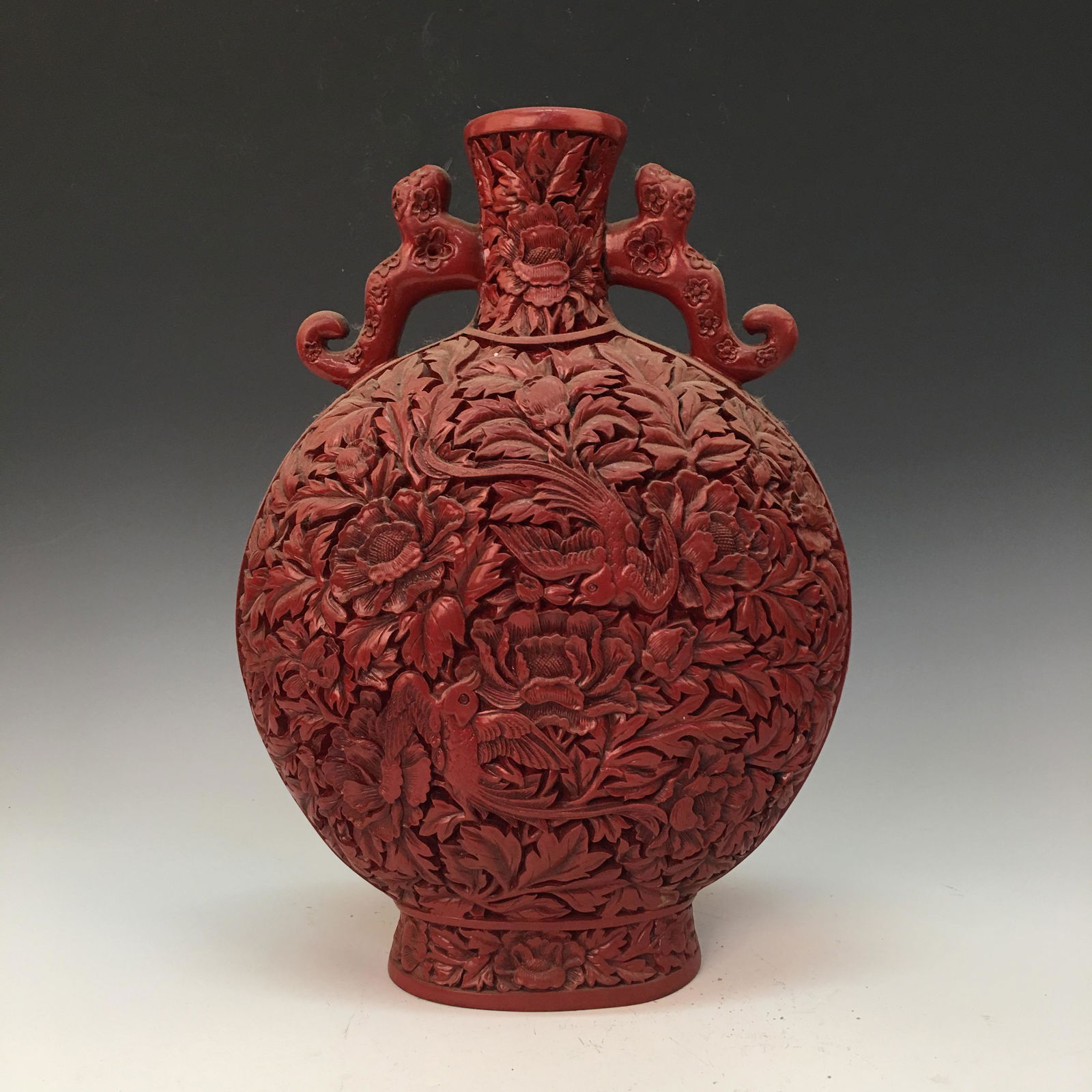 Chinese Lacquare Ware Round Flat Vase, Qianlong Mark (1 of 10)