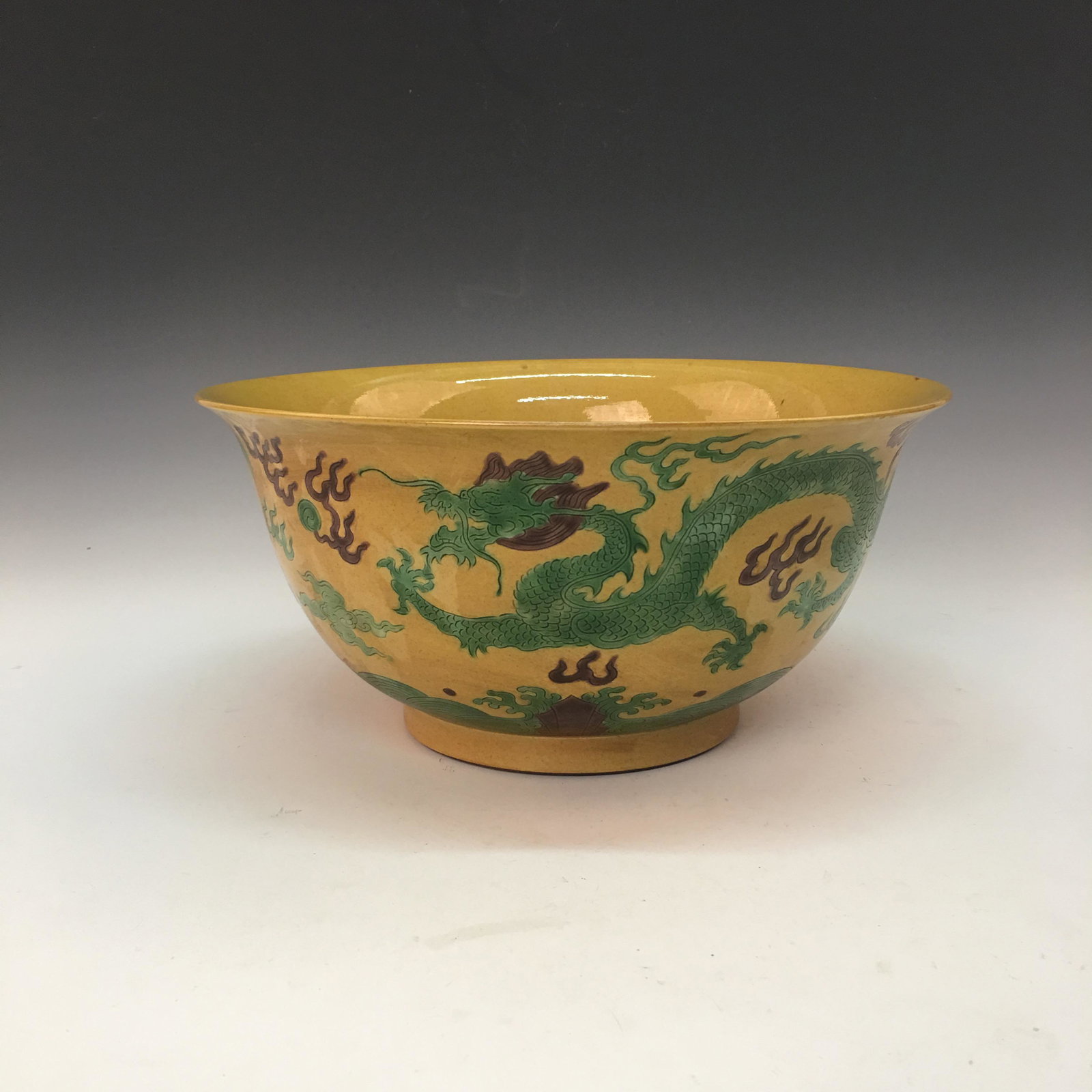 Chinese Susancai 'Dragon' Bowl, Yongzheng Mark: Chinese Susancai 'Dragon' Bowl, Yongzheng Mark 6'', 12-1/4'' W; 6.6 lb Shipping: We are able to pack and ship this item to an address in the United States for $45.00 via UPS Ground or USPS Priority Ma