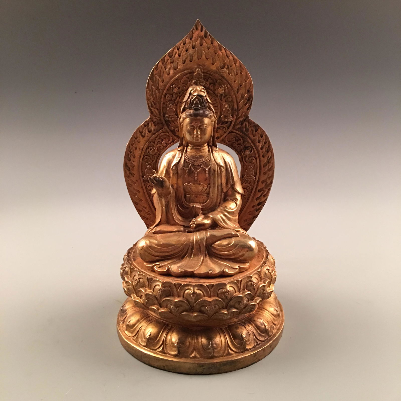 Chinese Fine Chinese Gilt Bronze Buddha (1 of 8)
