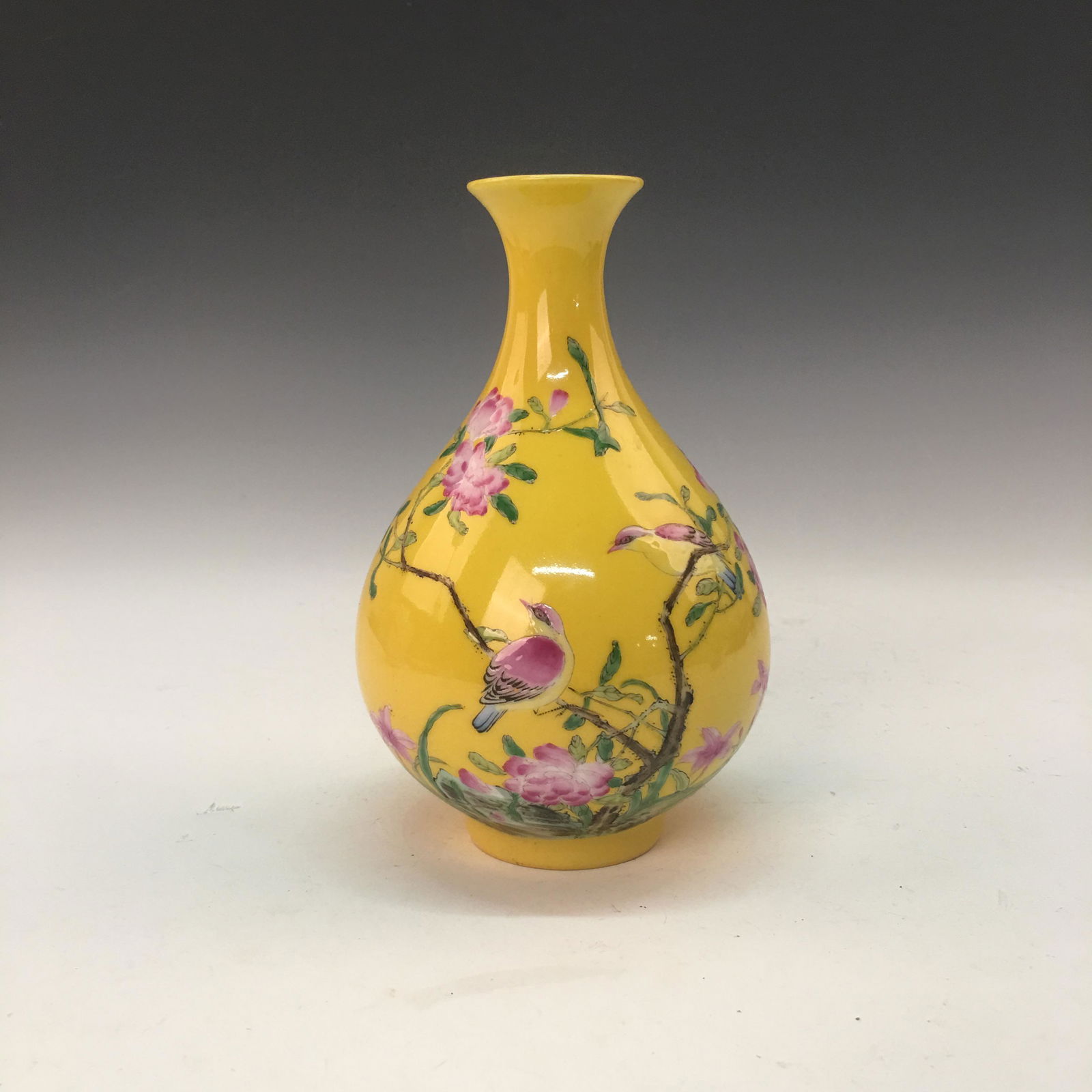 Chinese Faience Vase, Yongzheng Mark (1 of 8)