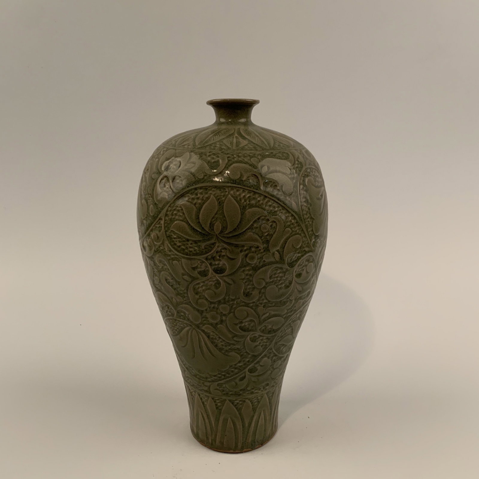 Chinese Yao Zhou Kiln Meipin: Chinese Yao Zhou Kiln Meipin 12-3/4'' H, 6-1/4'' W; 3.2 lb Shipping: We are able to pack and ship this item to an address in the United States for $35 via UPS Ground or USPS Priority Mail. Tracking in