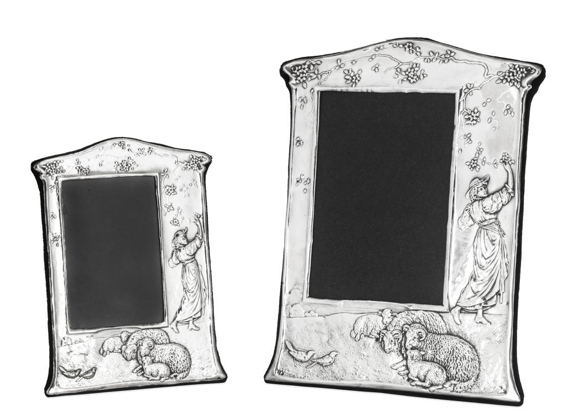 Two Art Nouveau style silver picture frames (1 of 2)