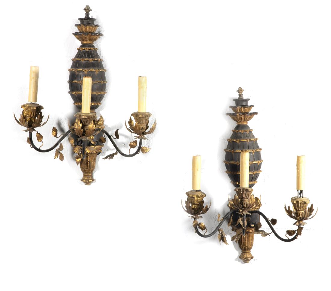 A pair of Neoclassical style painted wall lights (1 of 1)