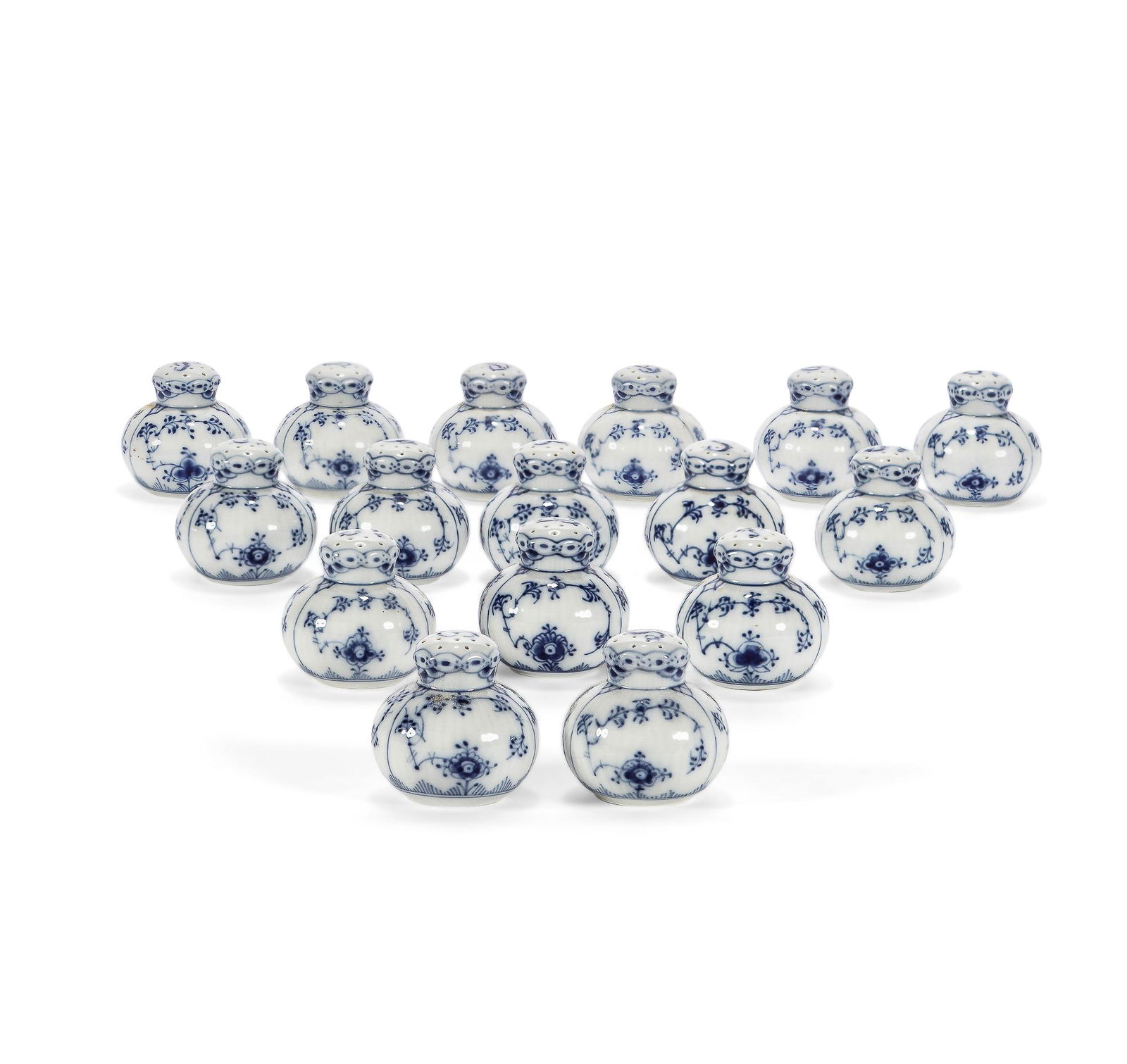 16 Royal Copenhagen Blue Fluted Half Lace shakers (1 of 4)