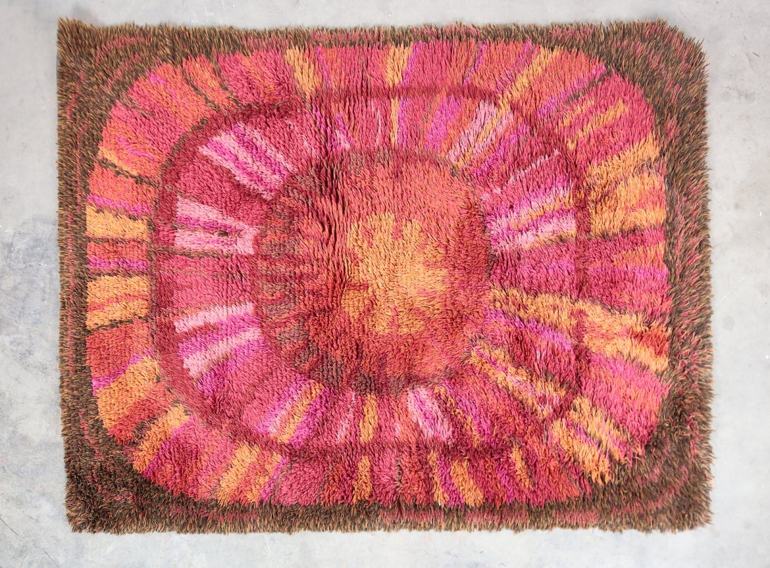 A Scandinavian Rya wool rug: A Scandinavian Rya wool rug post 1950 dimensions approximately 6ft 5in x 4ft 10in (195.5 x 147.5cm)