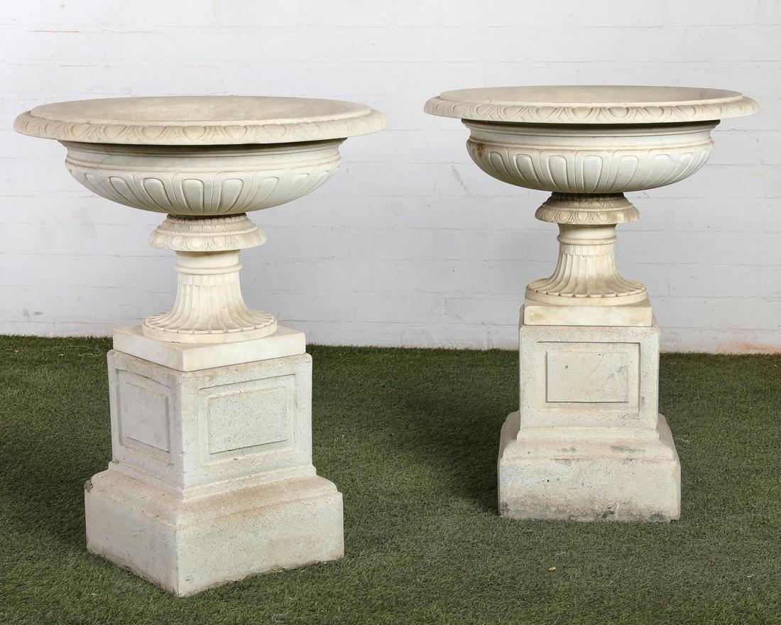 A pair of Italian Neoclassical style  marble urns (1 of 3)