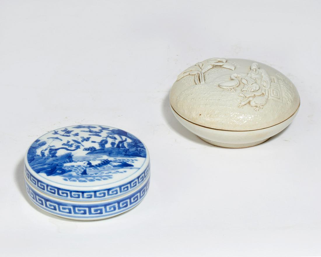 Two Chinese covered boxes (1 of 4)