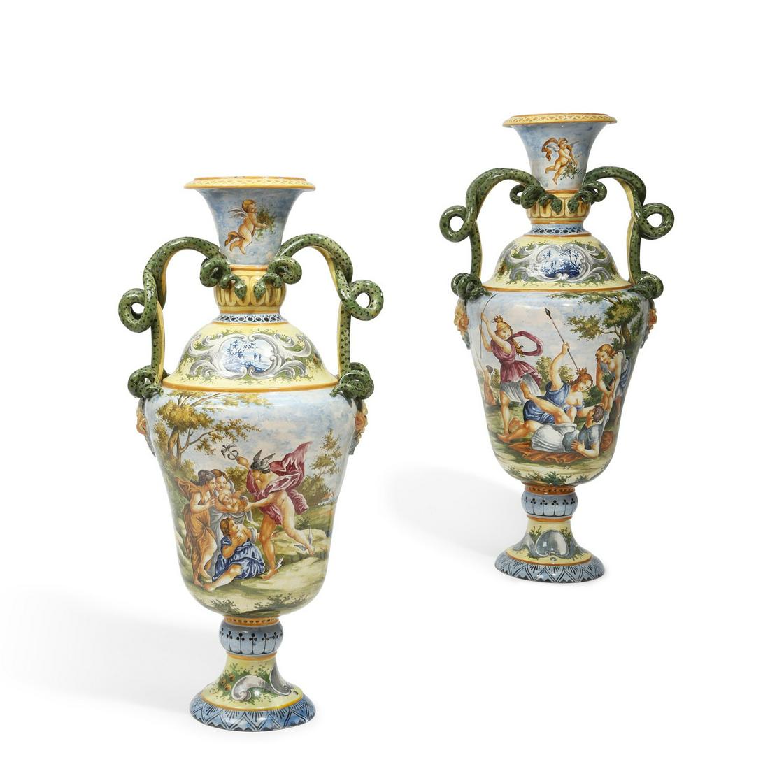 A pair of large Italian maiolica vases (1 of 13)