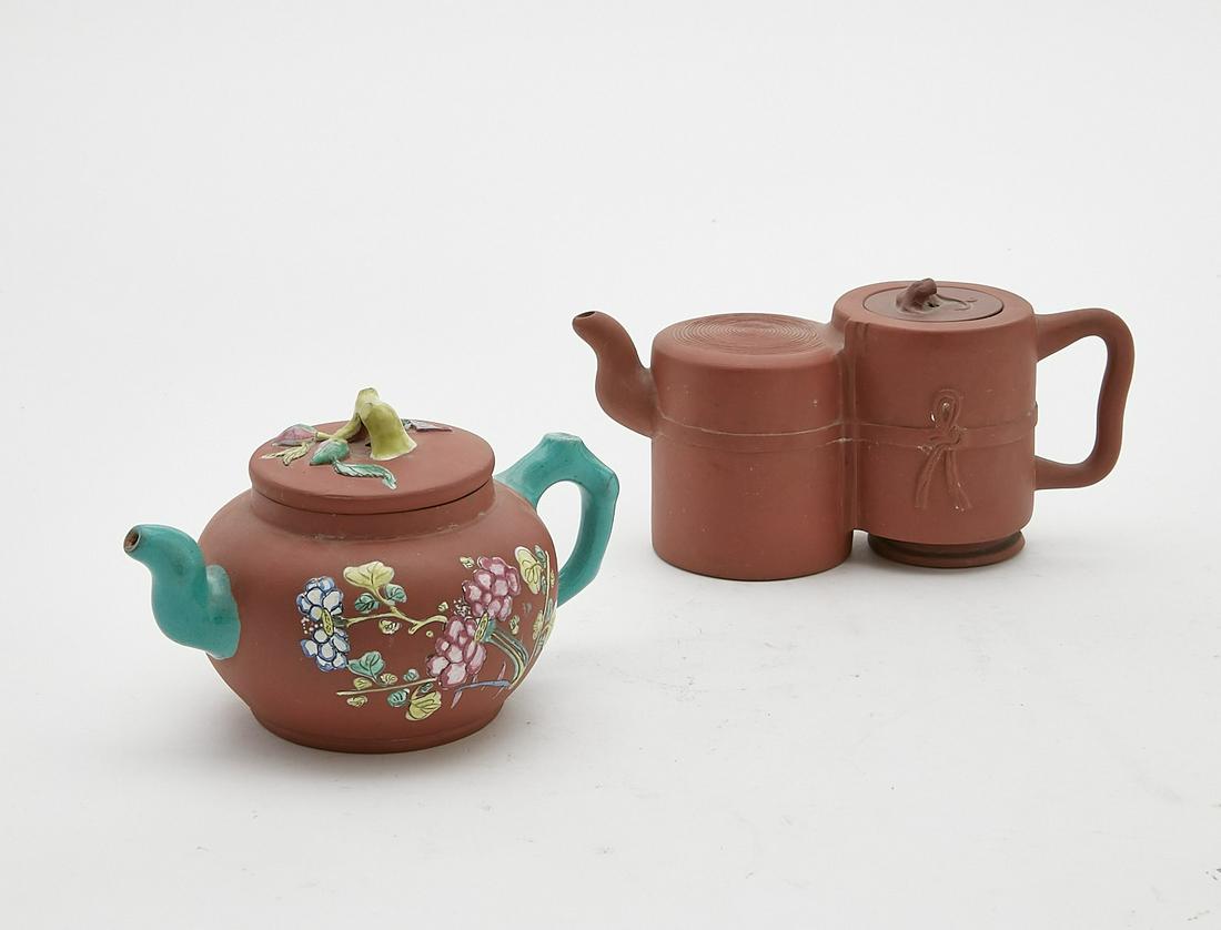 Two Chinese yixing pottery teapots (1 of 10)