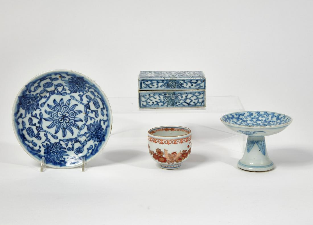 A group of four Chinese porcelain table articles (1 of 7)
