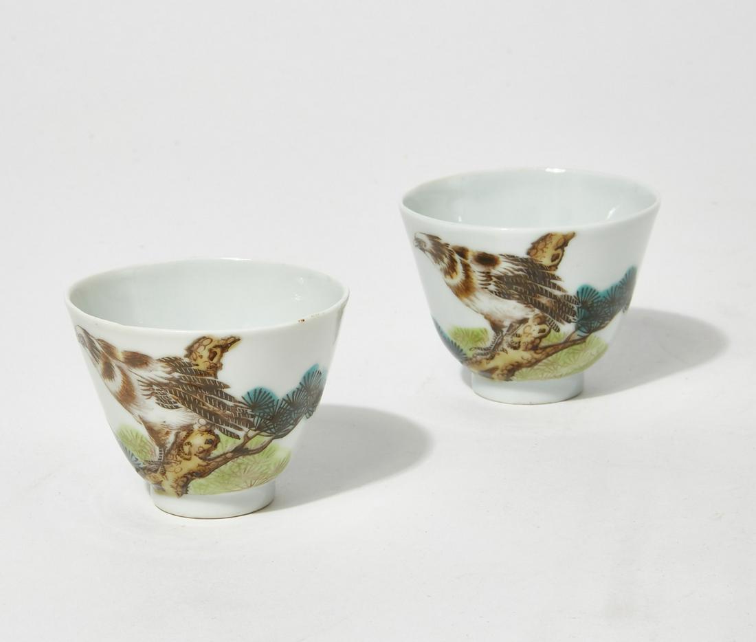 A pair of Chinese porcelain teacups (1 of 4)
