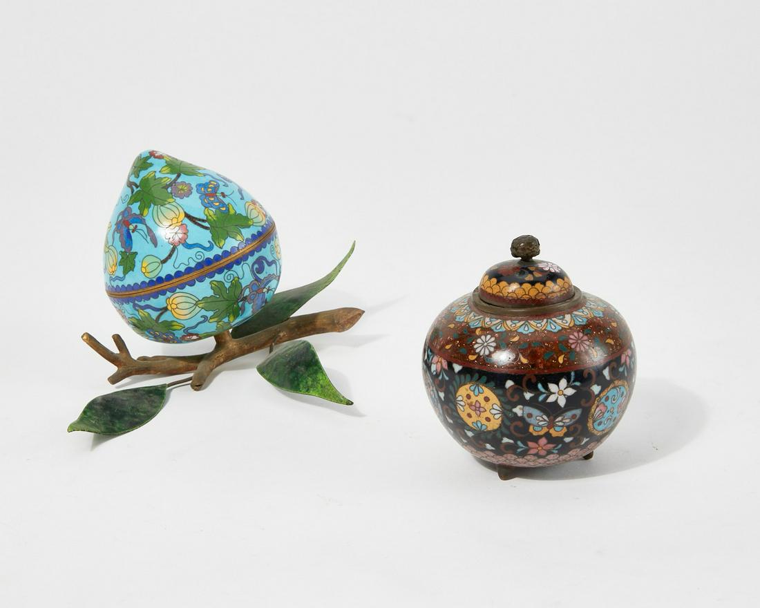A Chinese cloisonne enamel peach box & bulbous jar (1 of 5)