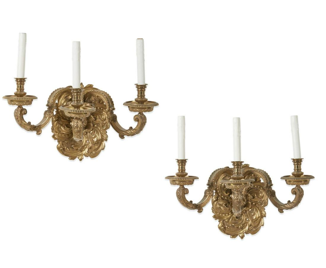 A pair of Baroque style gilt bronze wall lights (1 of 7)
