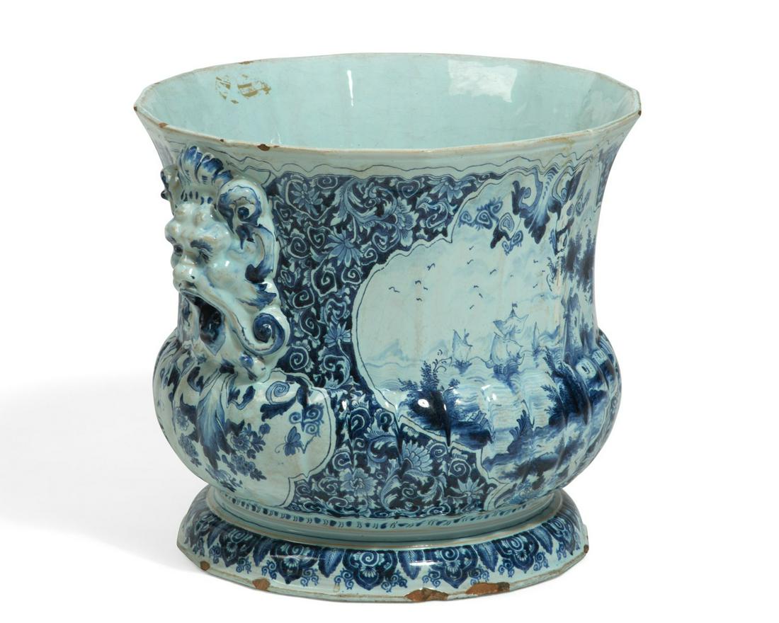 A Delft blue and white tin glazed cache pot (1 of 18)