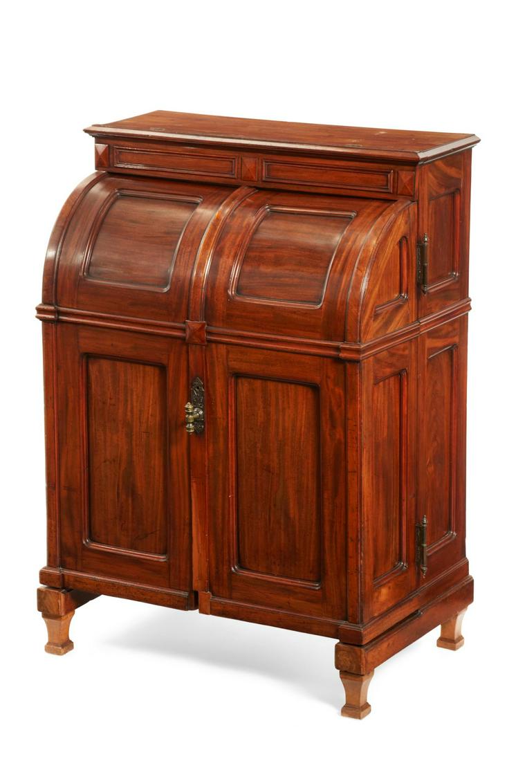 An American mahogany Wooten desk (1 of 20)