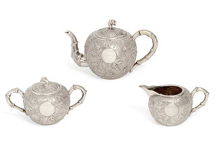 A diminutive Chinese Export silver tea set (1 of 4)