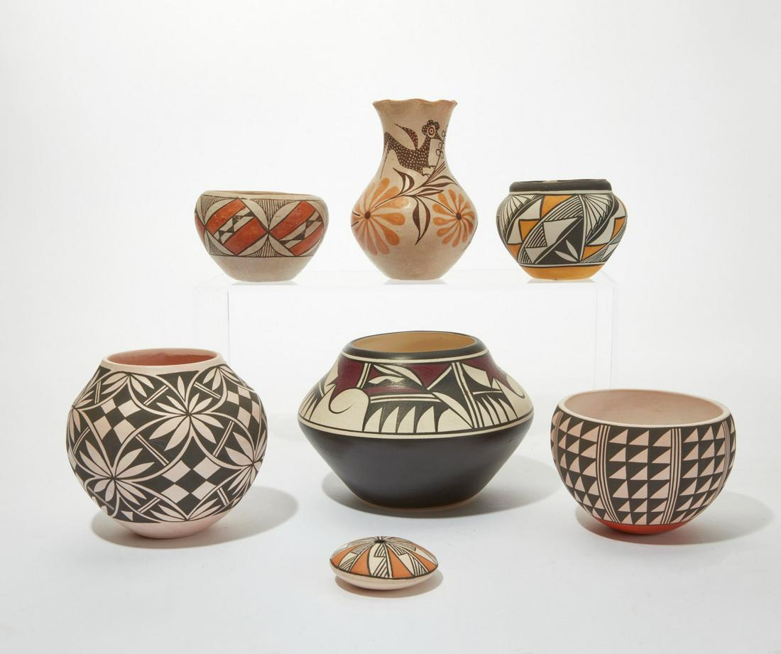 Seven Native American Acoma pottery vessels (1 of 7)