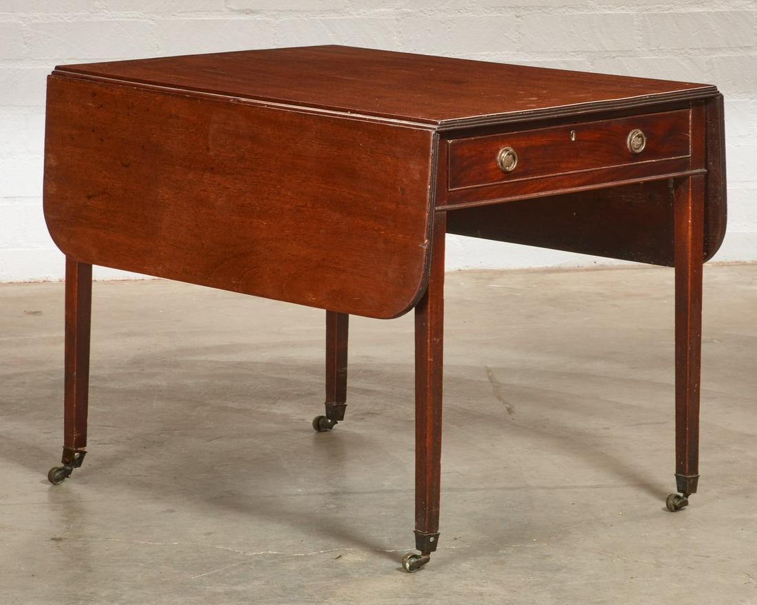 A Federal mahogany drop leaf table (1 of 4)