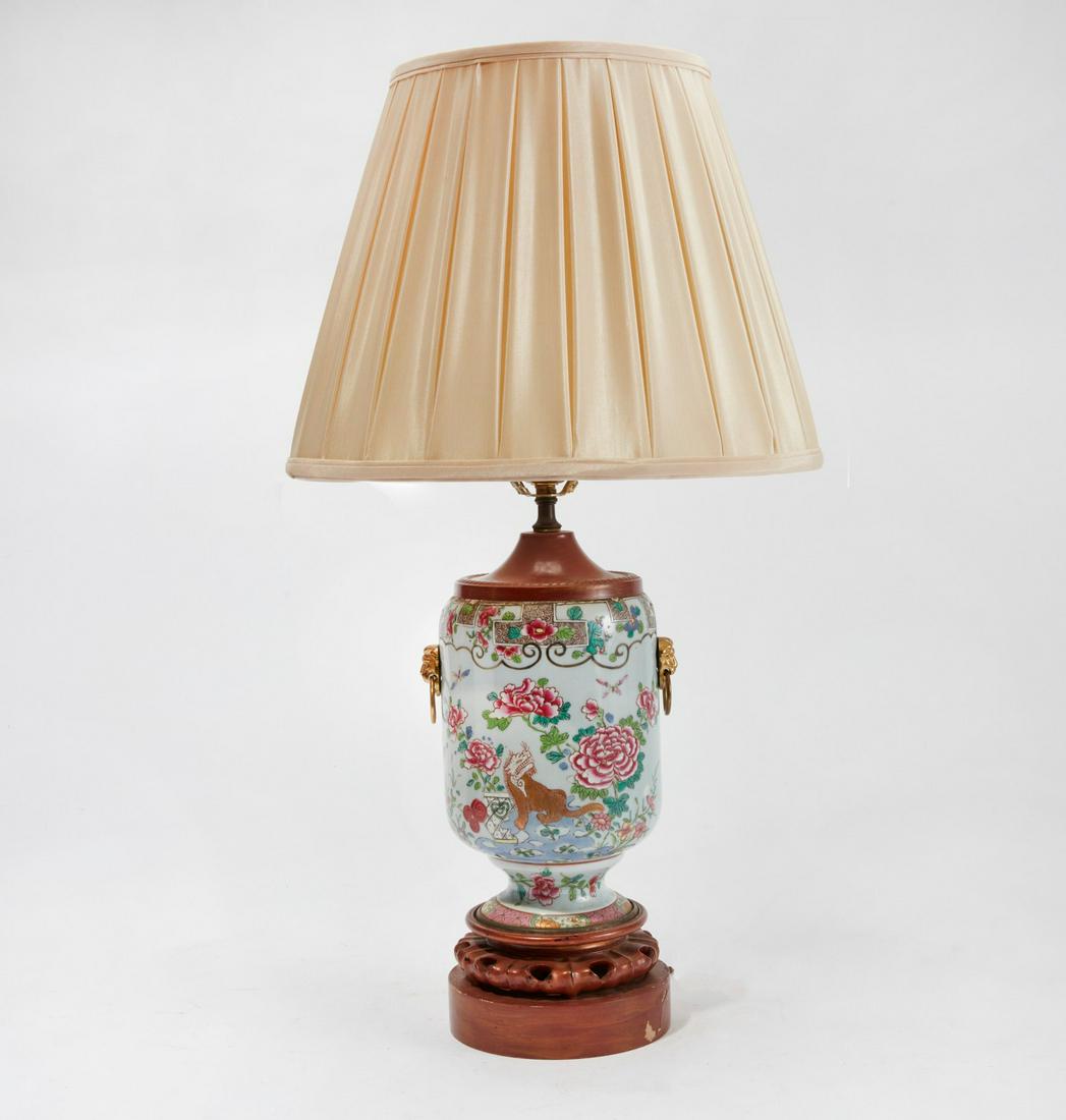 A Chinese vase mounted as a lamp (1 of 4)