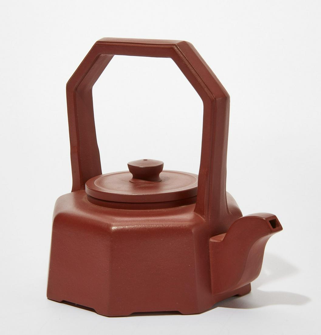 A Chinese Yixing pottery teapot (1 of 4)