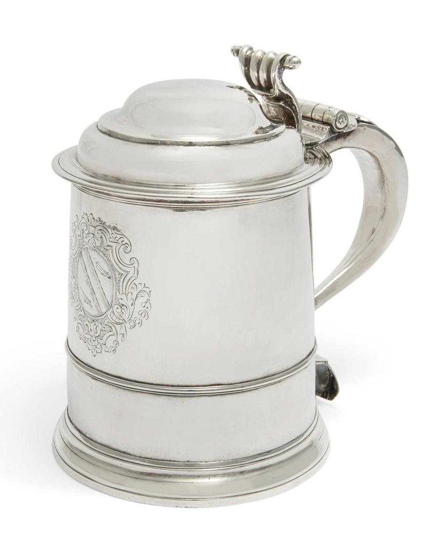 A Queen Anne Britannia standard silver tankard (1 of 8)