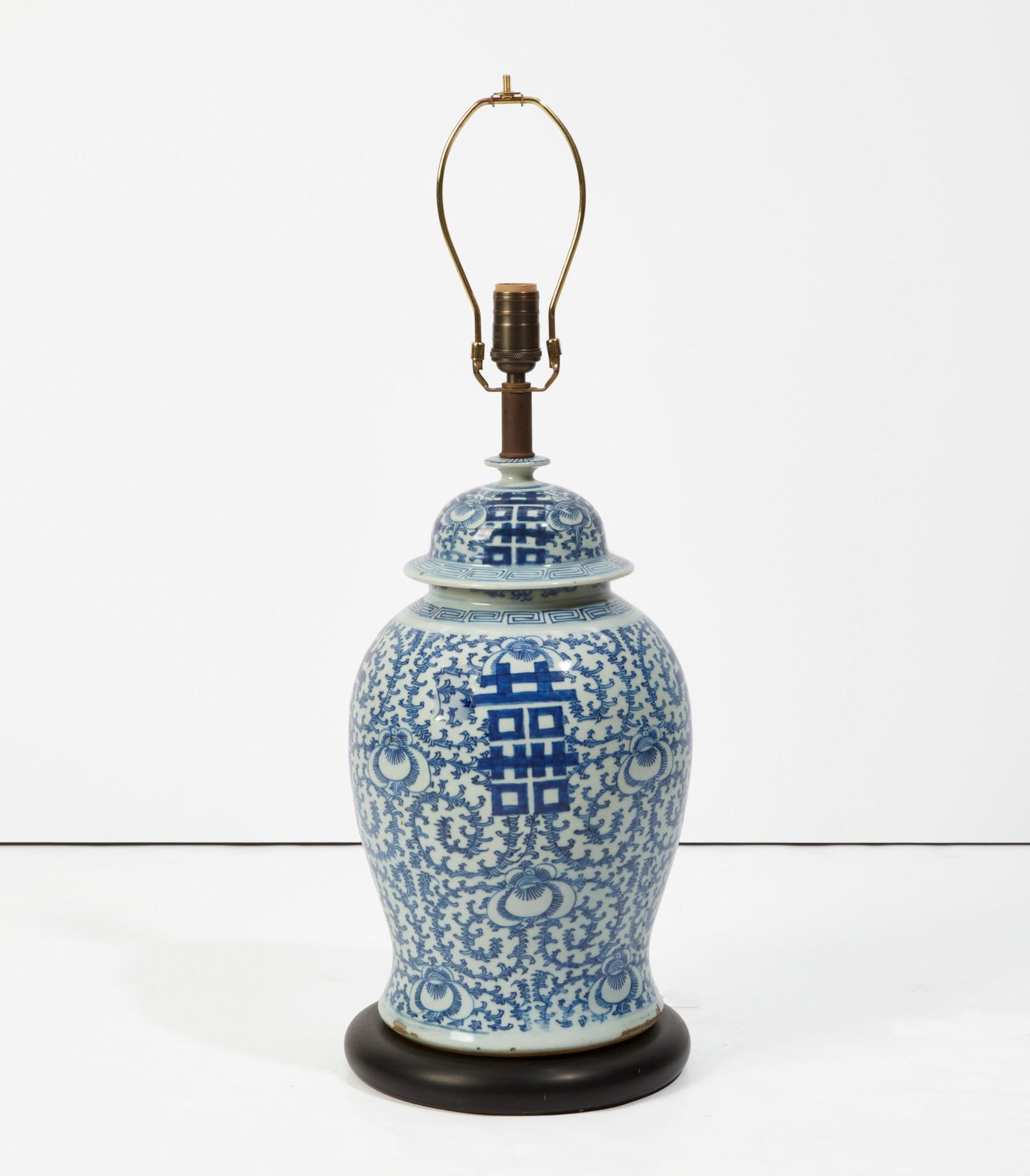 A Chinese blue and white porcelain jar lamp (1 of 3)