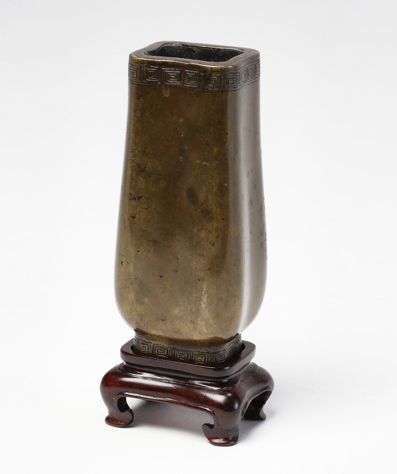 A Chinese bronze vase (1 of 3)