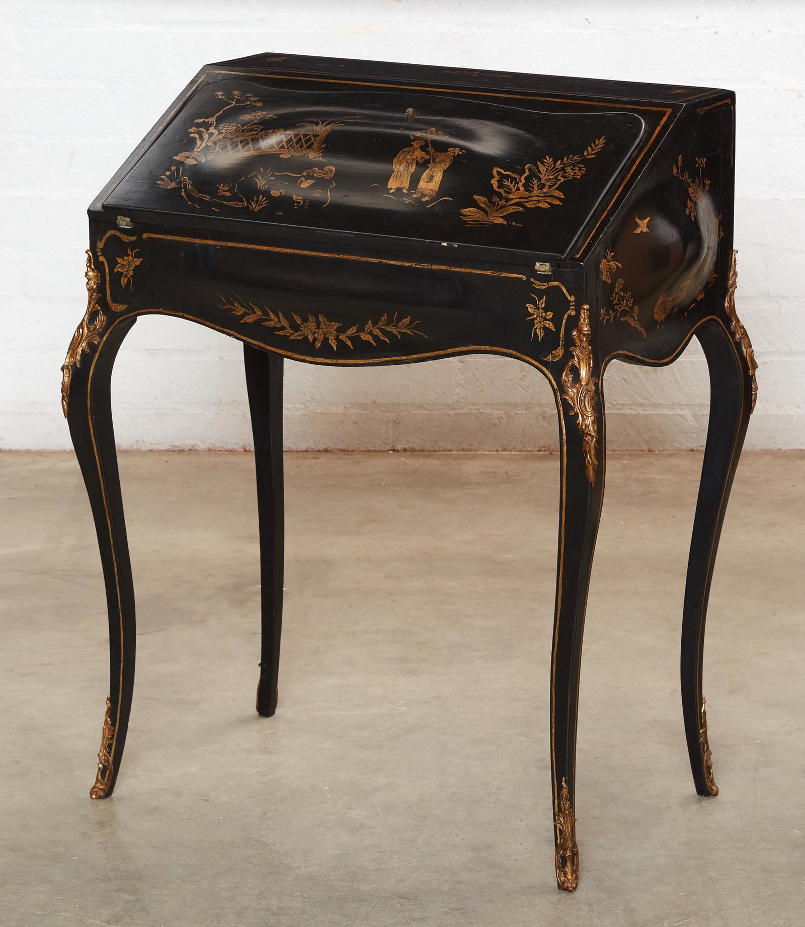 A Louis XV style Chinoiserie bureau de dame (1 of 7)