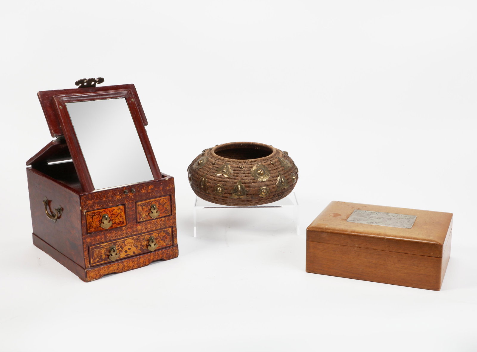 A group of three Asian storage containers (1 of 5)