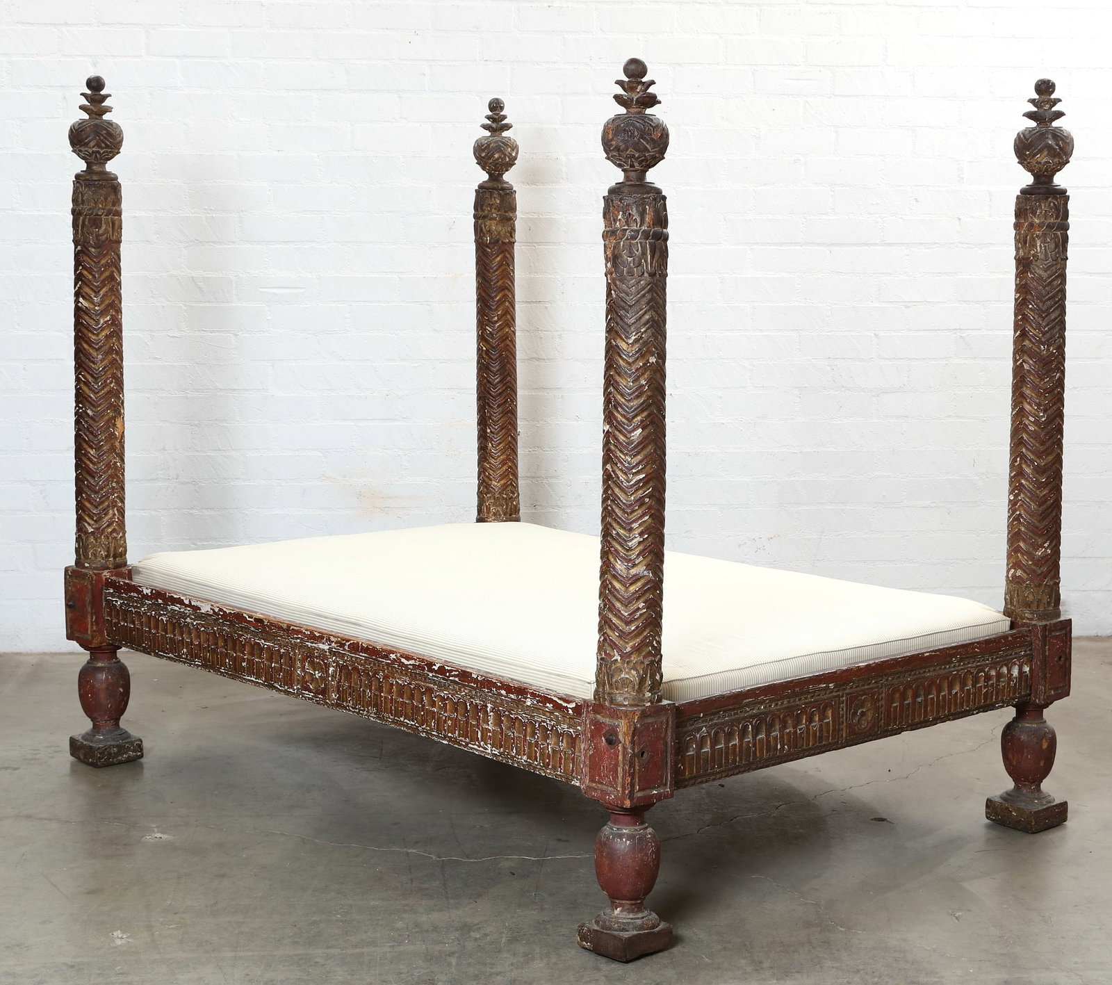 A Spanish Baroque polychrome decorated bedstead (1 of 10)