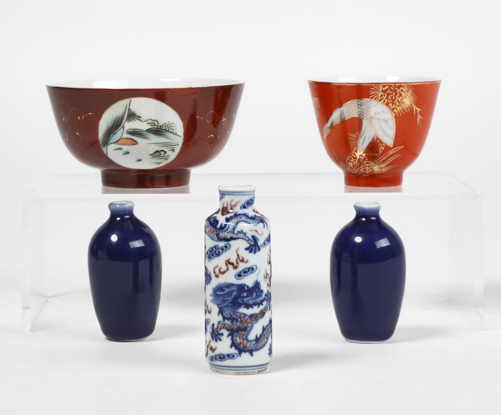 Five Chinese porcelain articles (1 of 3)