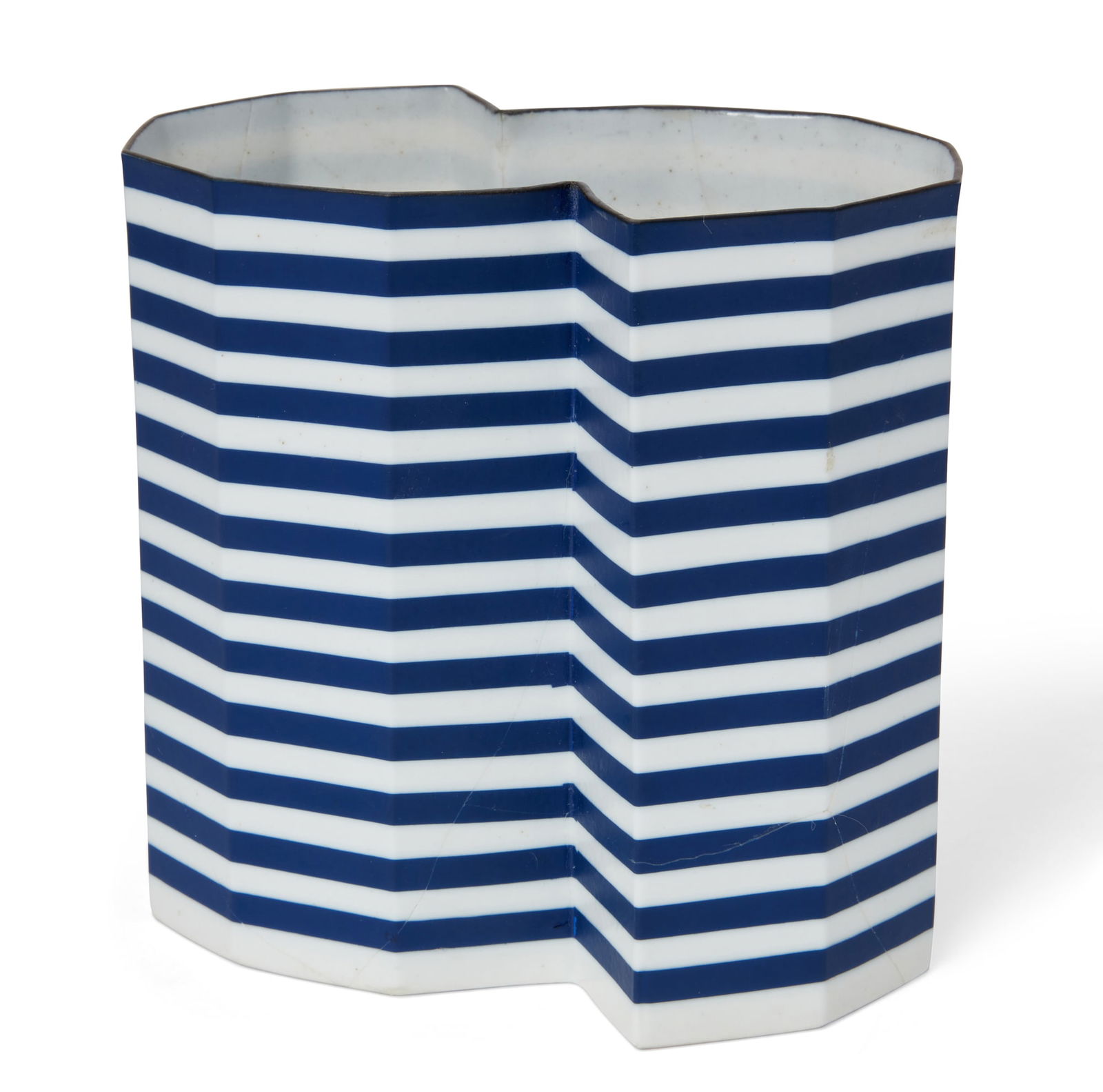 Bodil Manz, eggshell porcelain vessel (1 of 4)