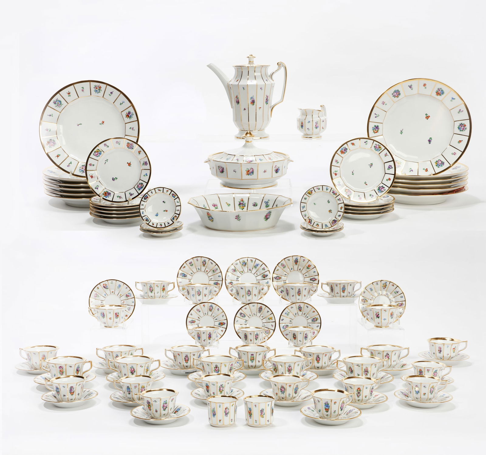 A Royal Copenhagen porcelain Henriette dinner set (1 of 5)