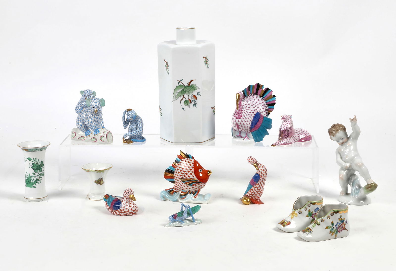 Twelve Herend porcelain articles, 20th century (1 of 5)
