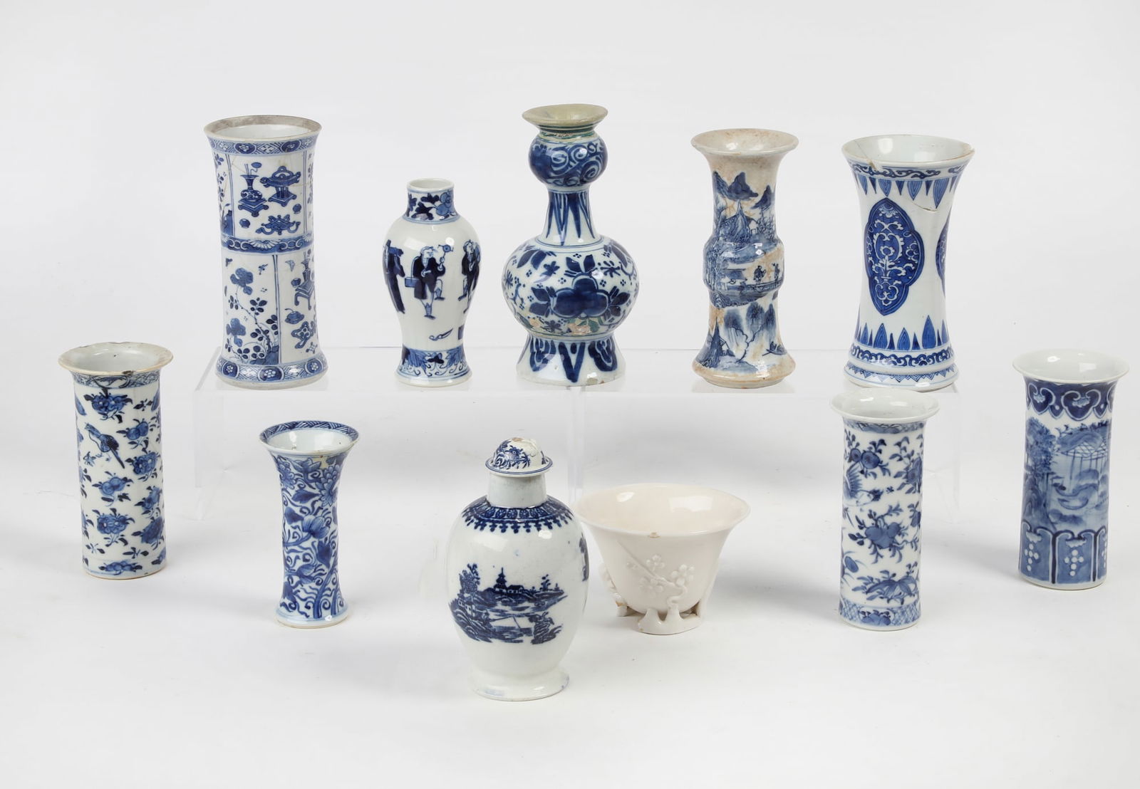 Ten Chinese porcelain vases and a cup (1 of 10)