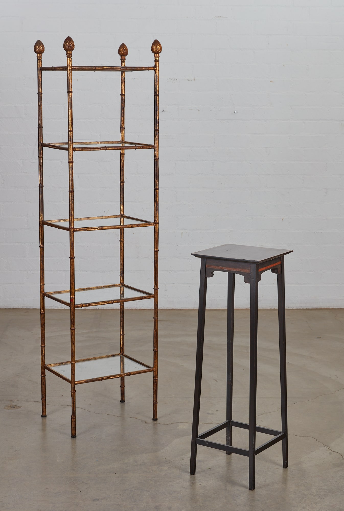 A Japonesque gilt metal etagere, 20th century (1 of 16)