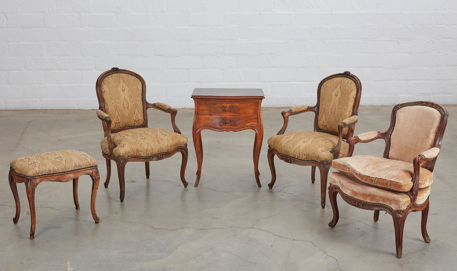 Three Louis XV style armchairs (1 of 13)