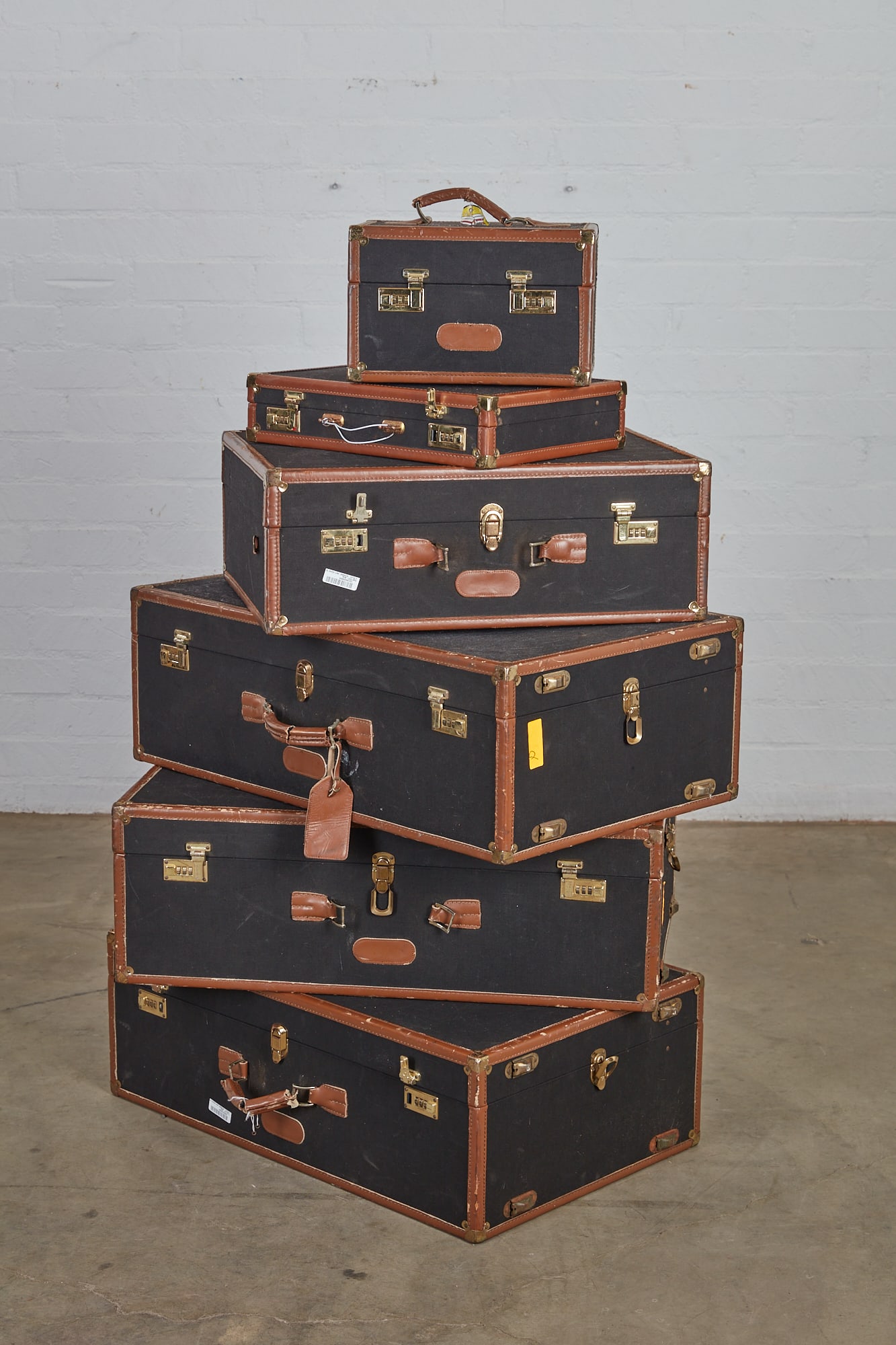 A six piece collection of luggage (1 of 5)
