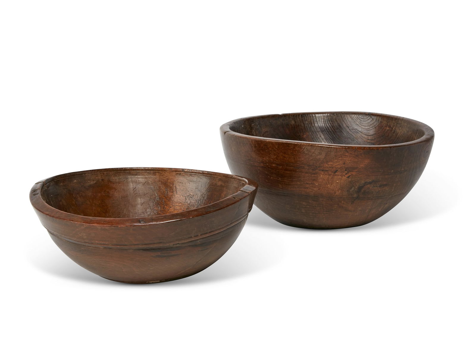 Two rustic turned treen bowls (1 of 5)