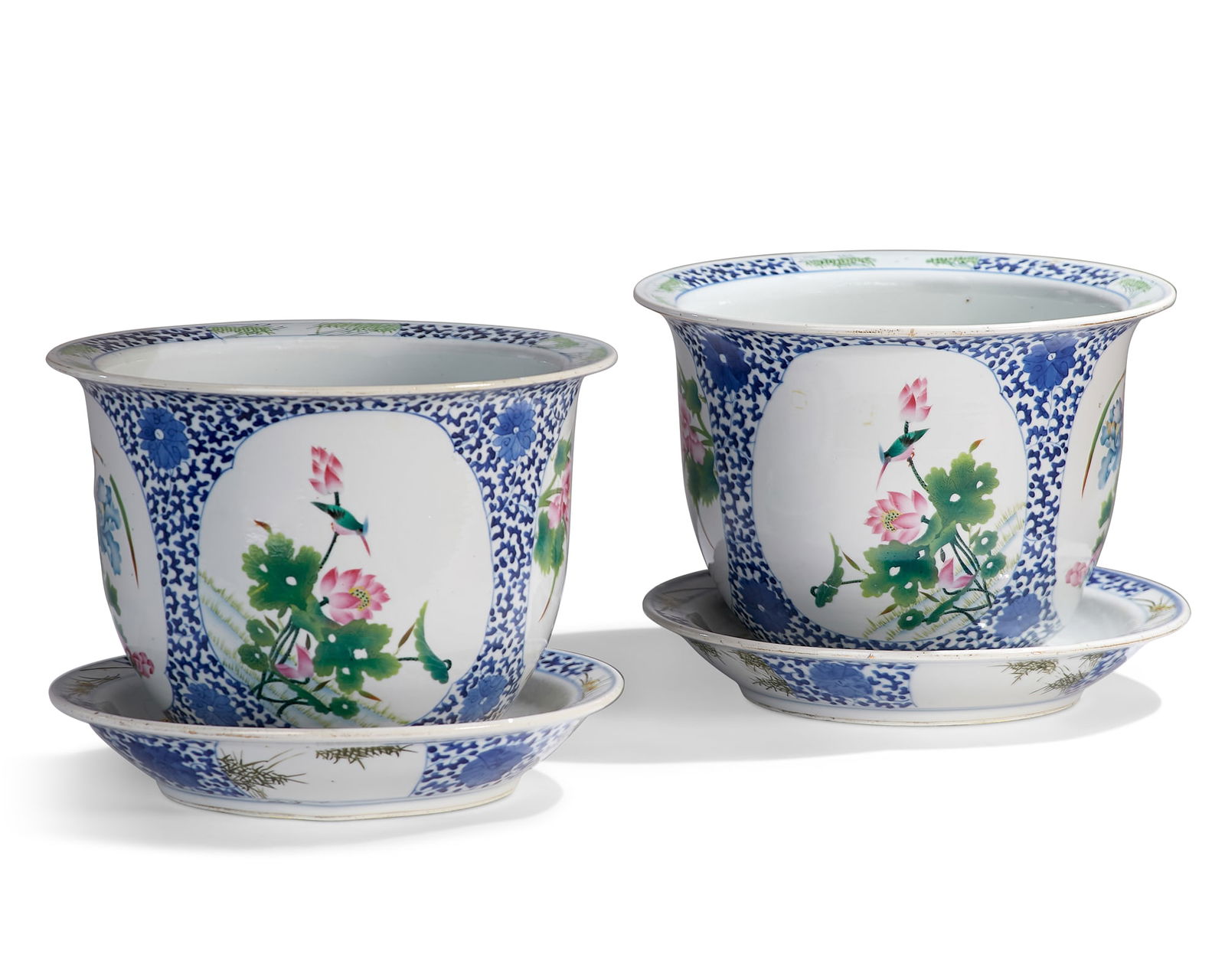 A pair of Chinese Export cache pots and trays (1 of 8)