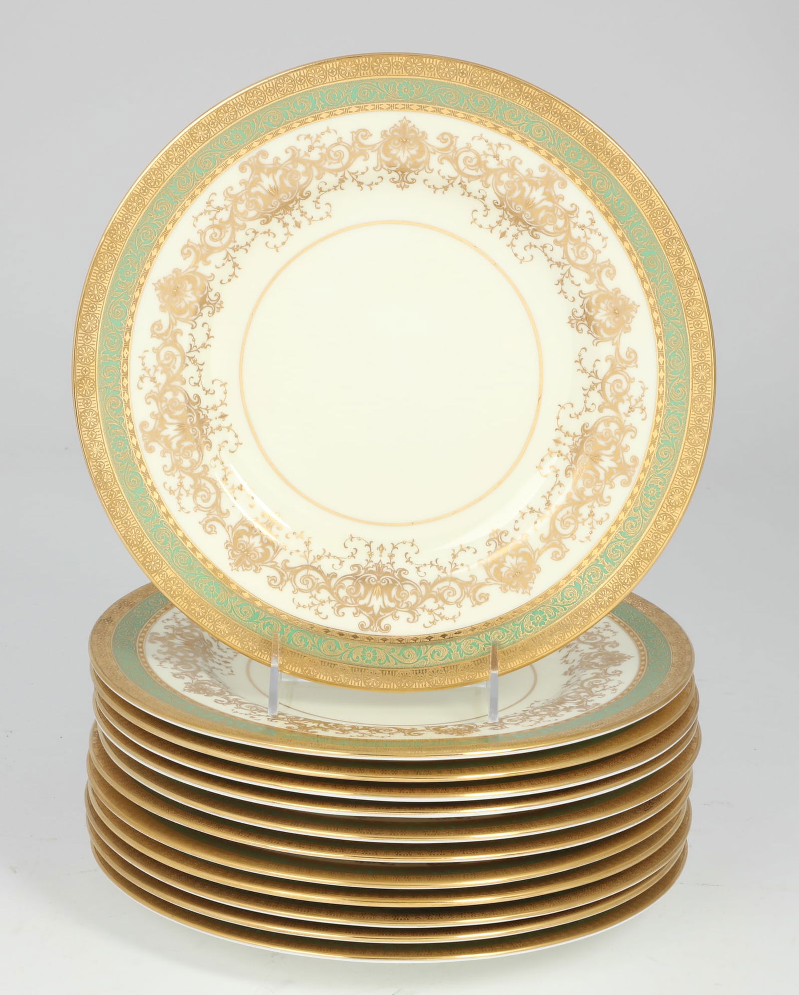 A set of twelve Mintons porcelain service plates (1 of 3)