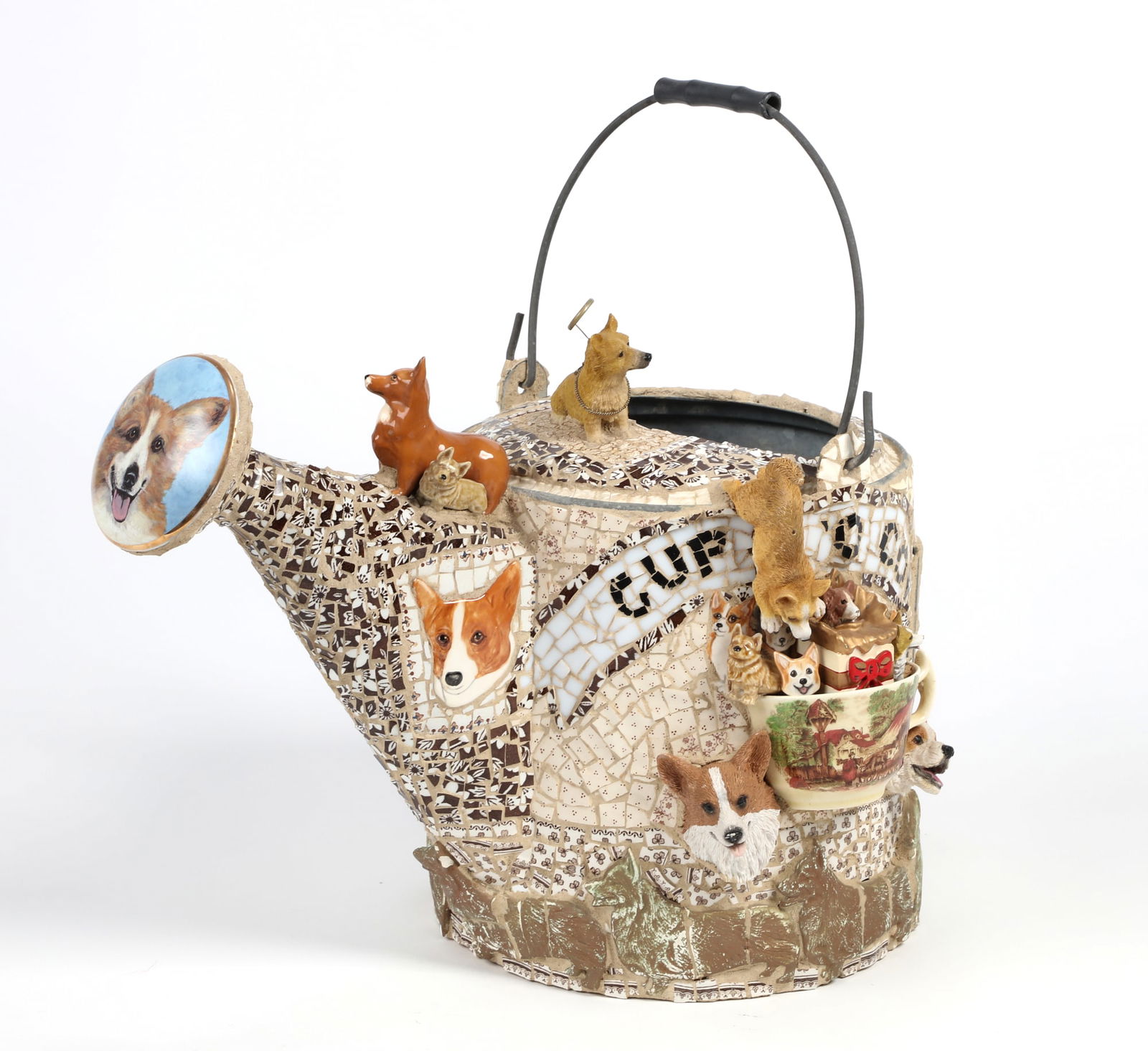 An artisan Corgi mosaic watering can (1 of 5)