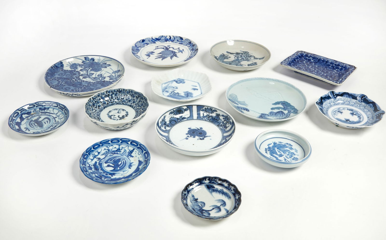 A group of Asian porcelain blue and white dishes (1 of 7)