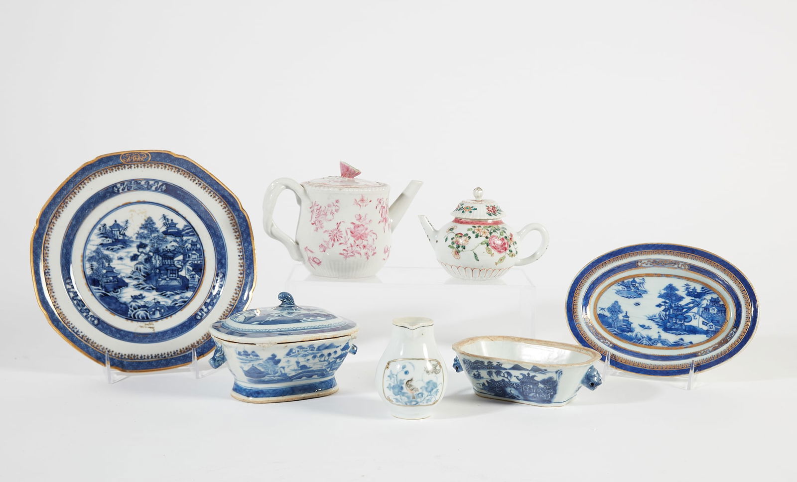 A group of seven Chinese export porcelains (1 of 3)