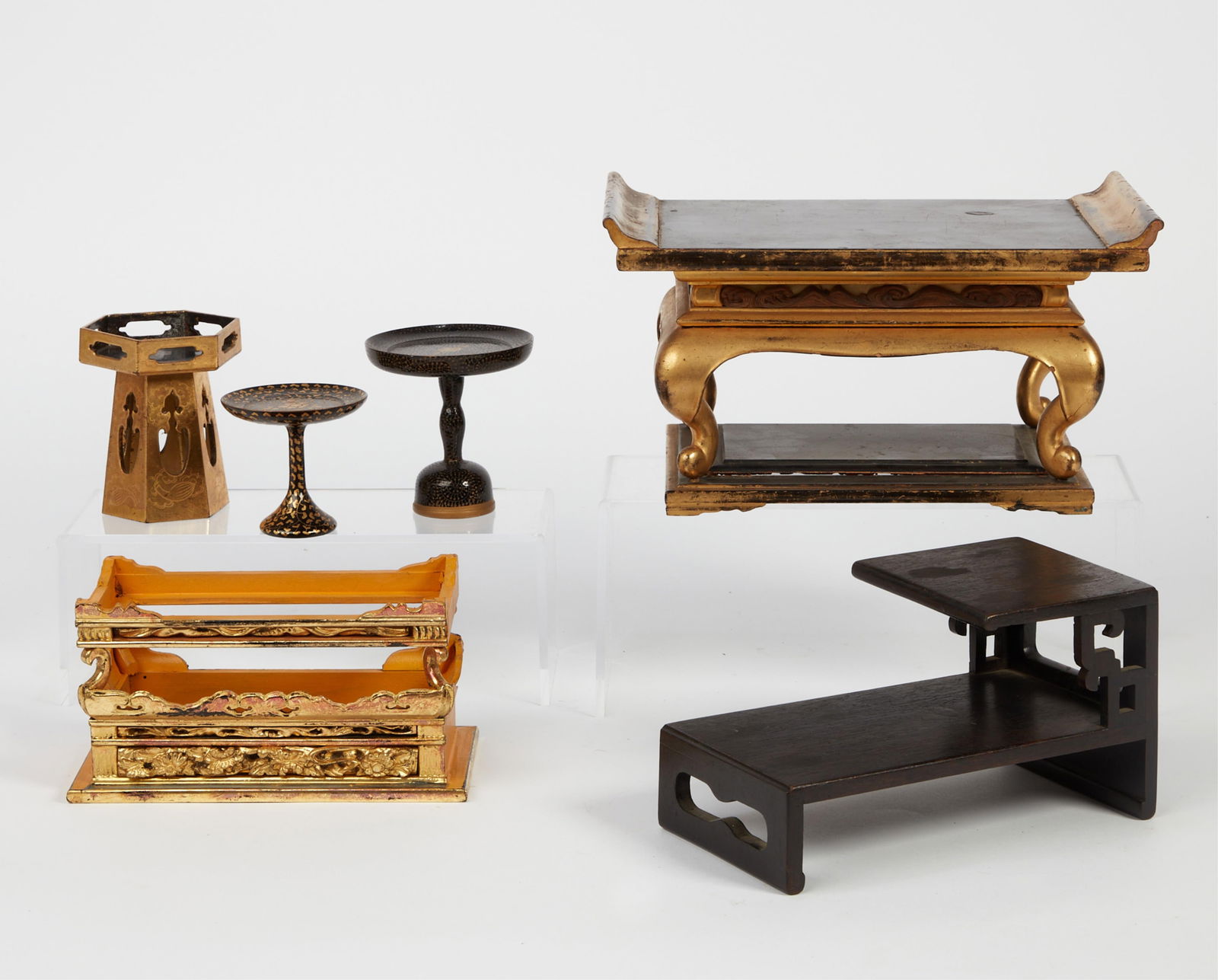 Six Japanese lacquer pedestals and stands (1 of 4)