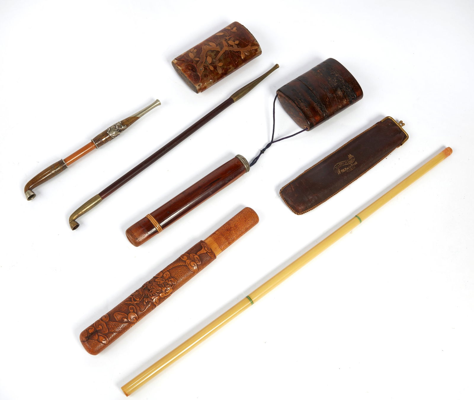A group of six Japanese smoking accessories (1 of 10)